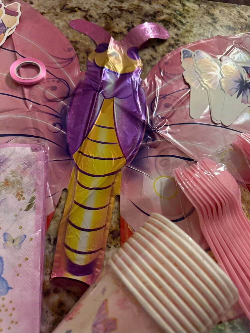 Pinkerton Butterfly Party Supplies Kit - Party Decorations and Tableware